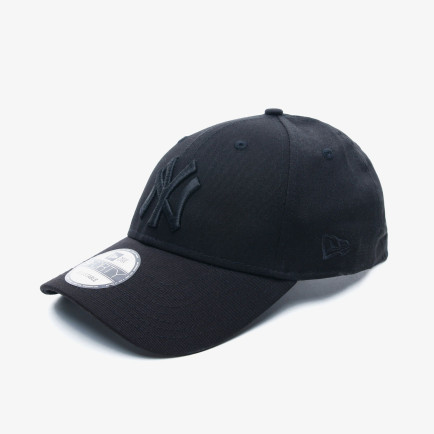 New Era New York Yankees Essential 9FORTY Unisex Siyah Şapka New Era New York Yankees Essential 9FORTY Unisex Siyah Şapka