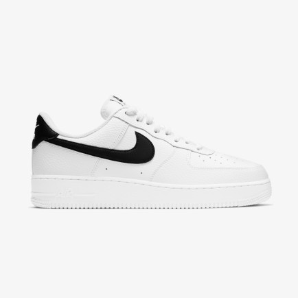 Nike Air Force 1 '07 Erkek Beyaz Spor Ayakkabı Nike Air Force 1 '07 Erkek Beyaz Spor Ayakkabı