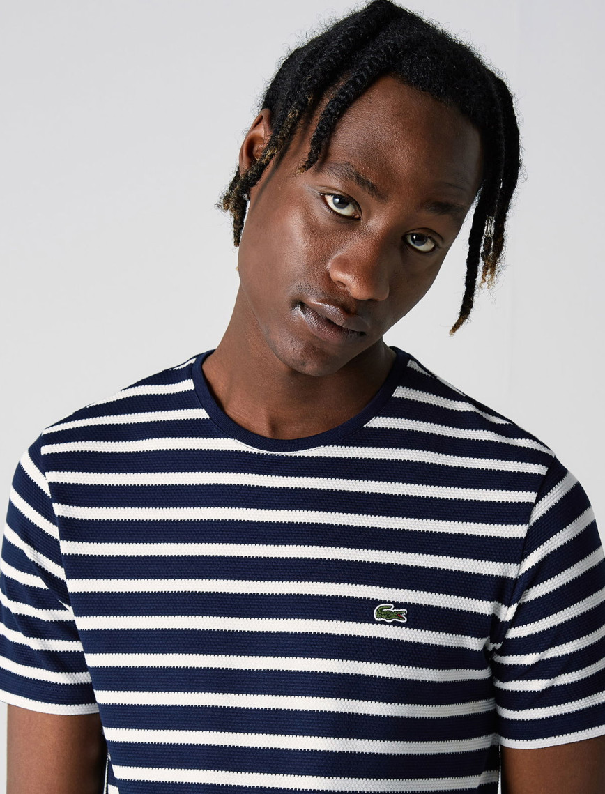 Lacoste Erkek Slim Fit Bisiklet Yaka Çizgili Lacivert T-Shirt Lacoste Erkek Slim Fit Bisiklet Yaka Çizgili Lacivert T-Shirt