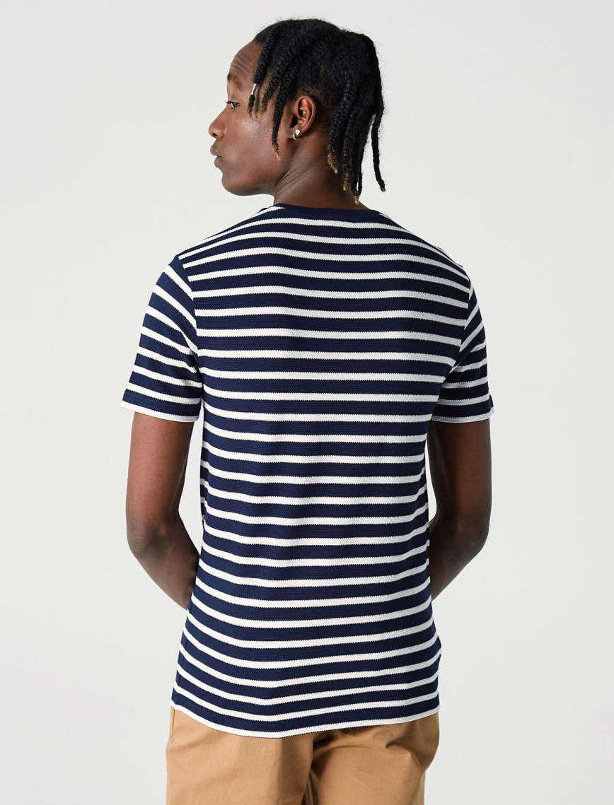 Lacoste Erkek Slim Fit Bisiklet Yaka Çizgili Lacivert T-Shirt Lacoste Erkek Slim Fit Bisiklet Yaka Çizgili Lacivert T-Shirt