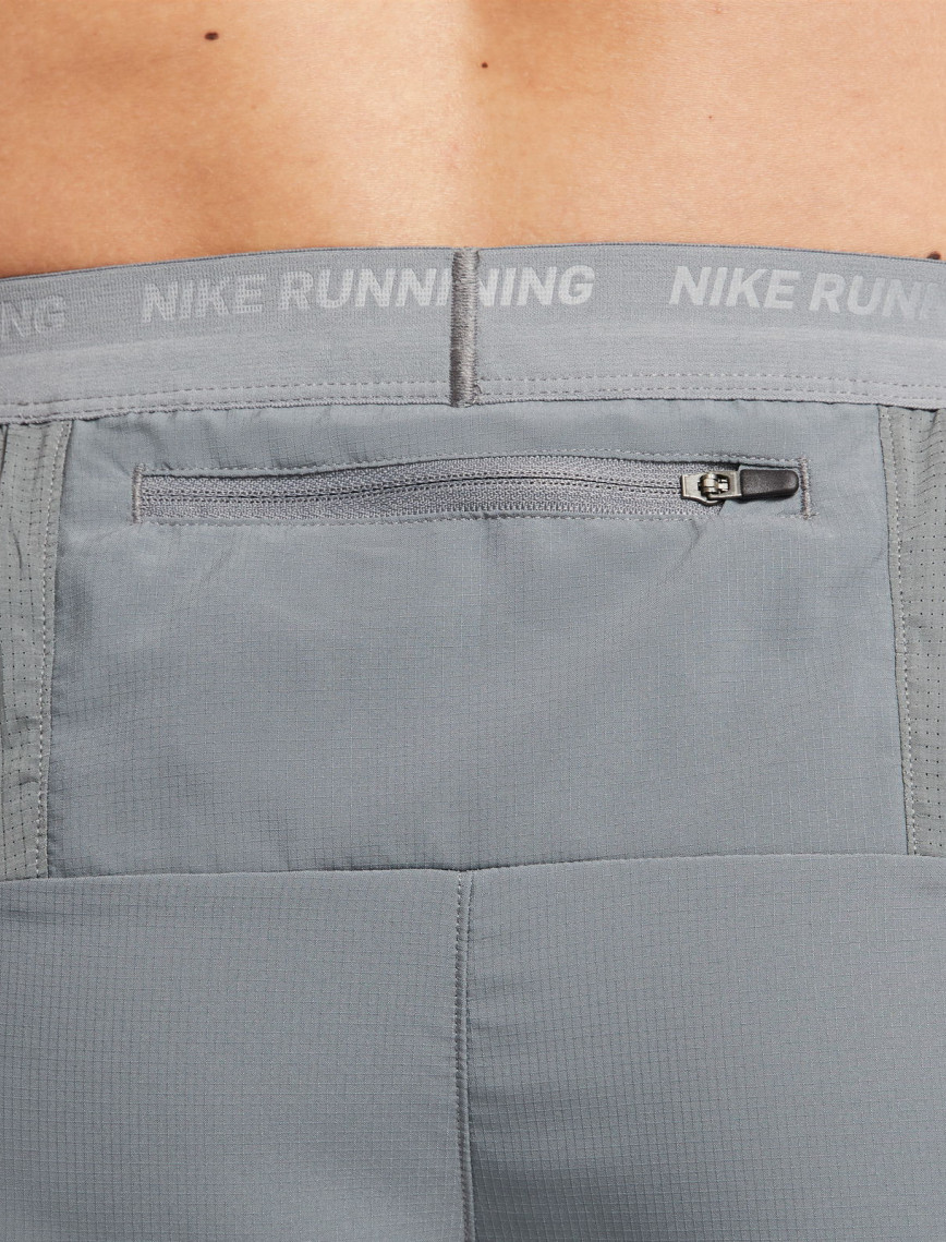 Nike Dri-FIT Stride 7 İnç Bf Erkek Gri Şort Nike Dri-FIT Stride 7 İnç Bf Erkek Gri Şort