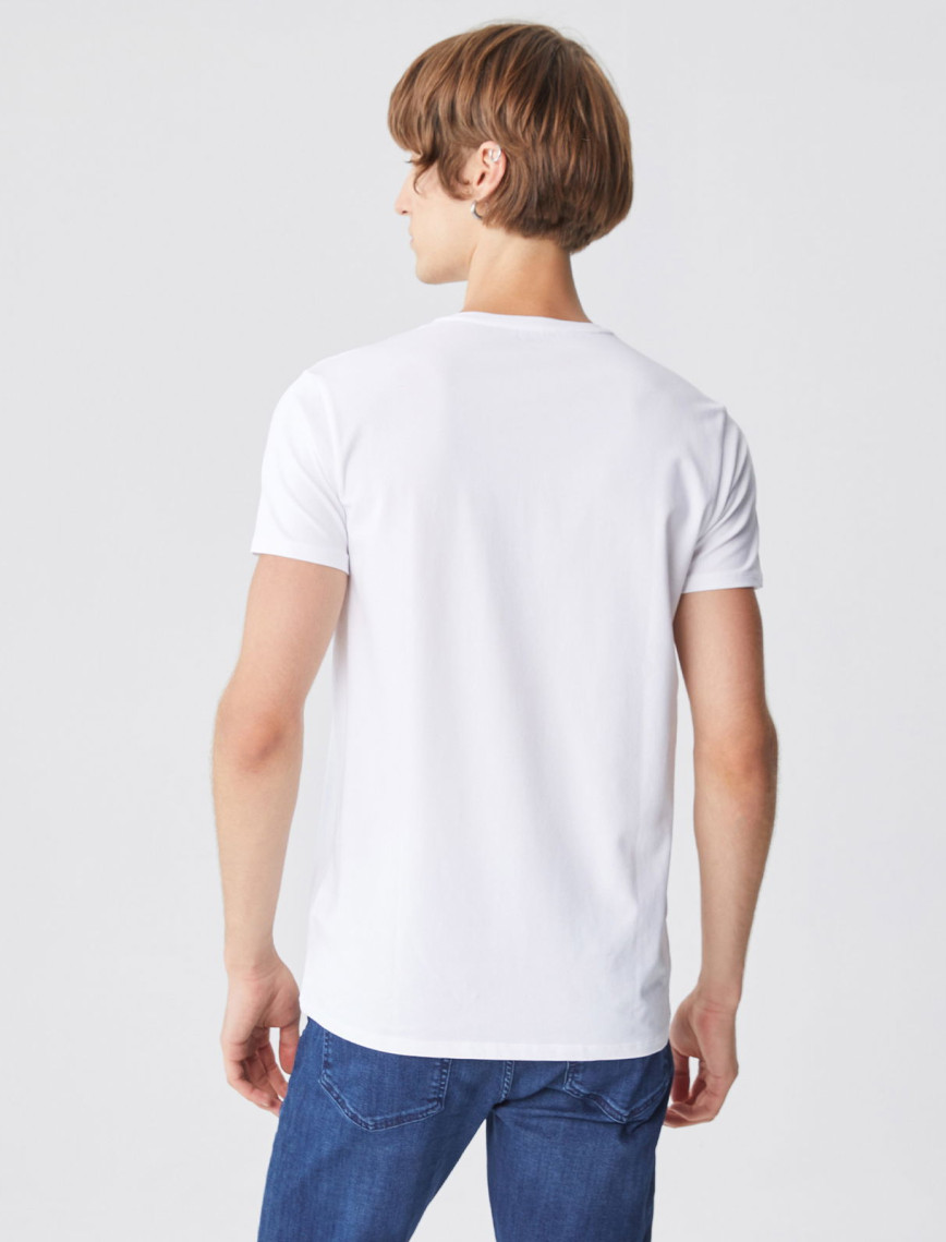 Lacoste Erkek Slim Fit V Yaka Beyaz T-Shirt Lacoste Erkek Slim Fit V Yaka Beyaz T-Shirt