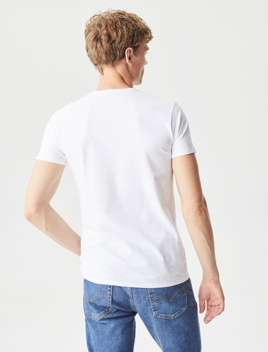 Lacoste Erkek Slim Fit V yaka Beyaz T-Shirt Lacoste Erkek Slim Fit V yaka Beyaz T-Shirt