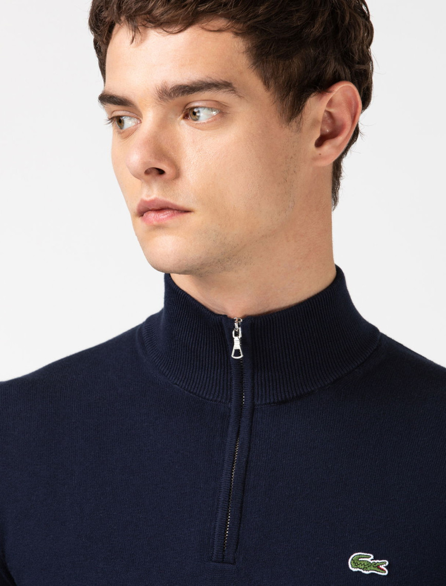 Lacoste Erkek Regular Fit Yarım Fermuarlı Organik Pamuk Lacivert Kazak Lacoste Erkek Regular Fit Yarım Fermuarlı Organik Pamuk Lacivert Kazak
