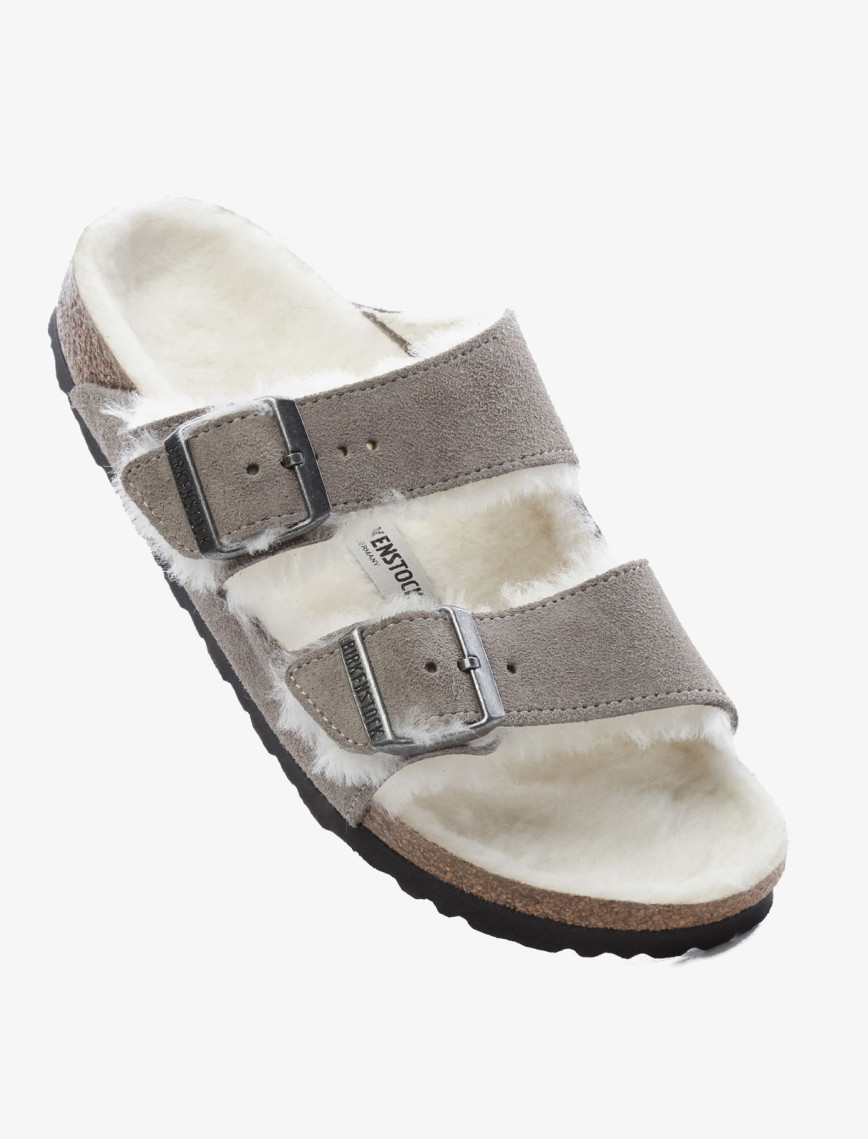 Birkenstock Arizona Shearling
Suede Leather Kadın Gri Terlik Birkenstock Arizona Shearling
Suede Leather Kadın Gri Terlik