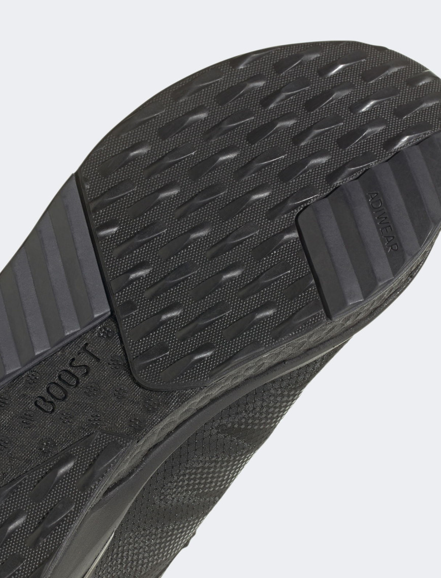 adidas Avryn Unisex Siyah Spor Ayakkabı adidas Avryn Unisex Siyah Spor Ayakkabı