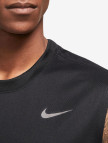 Nike Dri-Fit Legend Kolsuz Reset Erkek Siyah T-Shirt Nike Dri-Fit Legend Kolsuz Reset Erkek Siyah T-Shirt