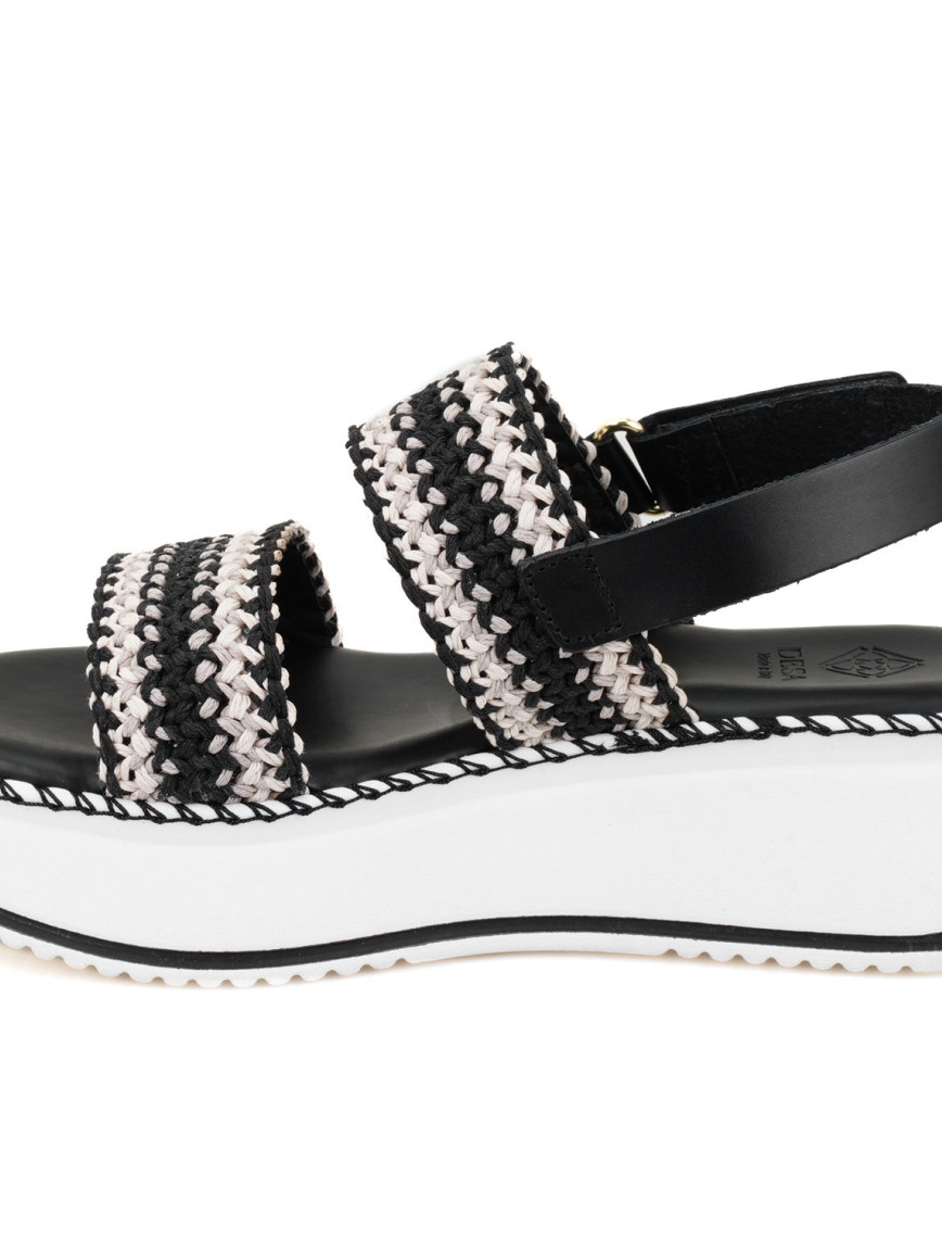 Kadın Siyah Hasır Örgülü Deri Sandalet Kadın Siyah Hasır Örgülü Deri Sandalet