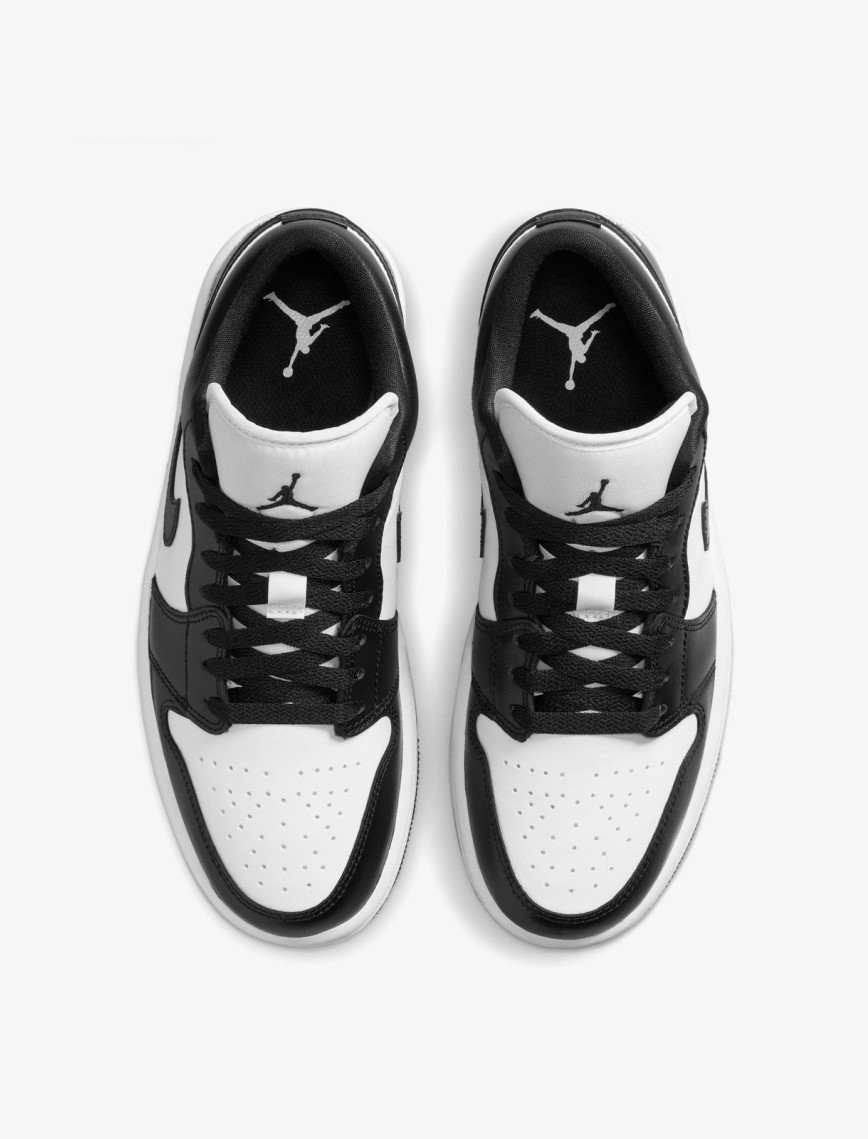 Jordan Air 1 Low Kadın Beyaz - Siyah Spor Ayakkabı Jordan Air 1 Low Kadın Beyaz - Siyah Spor Ayakkabı
