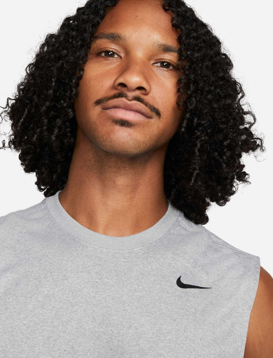 Nike Dri-Fit Sl Reset Erkek Gri Kolsuz T-Shirt Nike Dri-Fit Sl Reset Erkek Gri Kolsuz T-Shirt