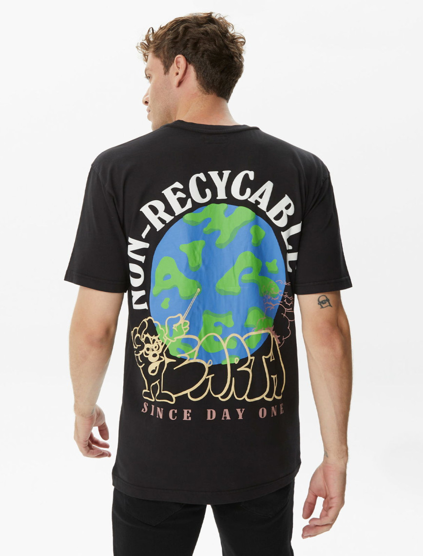 Market Nature Is Home Erkek Siyah T-Shirt Market Nature Is Home Erkek Siyah T-Shirt