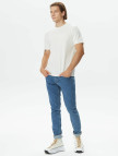 Guess Ss Alphy Mid Organicetch 180 Erkek Krem T-Shirt Guess Ss Alphy Mid Organicetch 180 Erkek Krem T-Shirt