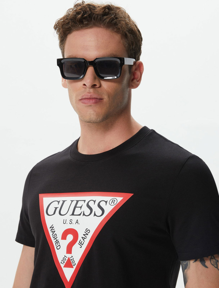 Guess Original Logo Mid Organic Stream Jersey 180 Erkek Siyah T-Shirt Guess Original Logo Mid Organic Stream Jersey 180 Erkek Siyah T-Shirt