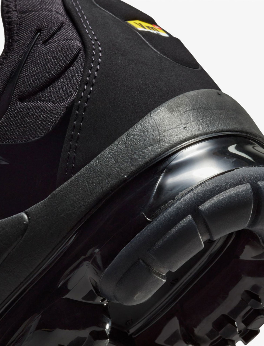 Nike Air Vapormax Plus Erkek Siyah Spor Ayakkabı Nike Air Vapormax Plus Erkek Siyah Spor Ayakkabı