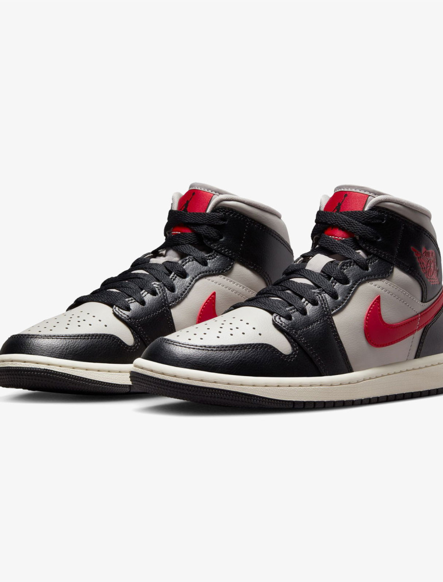 Jordan Air 1 Mid Siyah Spor Ayakkabı Jordan Air 1 Mid Siyah Spor Ayakkabı