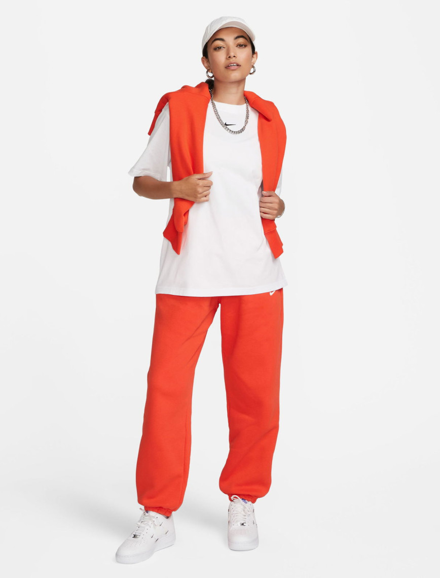 Nike Sportswear Essential Kadın Beyaz T-Shirt Nike Sportswear Essential Kadın Beyaz T-Shirt