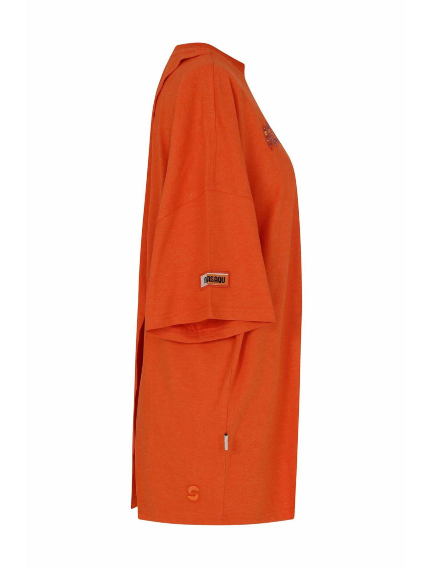 Nasaqu Kadın Zini Süper Oversize Sırtı Yırtmaçlı Nar T-Shirt