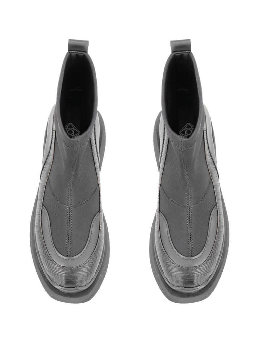 Kadın Siyah Bot Kadın Siyah Bot