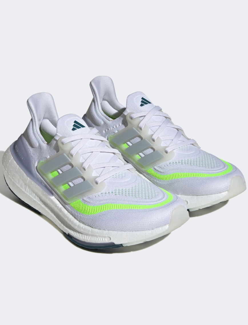 adidas Ultraboost Light Kadın Beyaz Koşu Ayakkabısı adidas Ultraboost Light Kadın Beyaz Koşu Ayakkabısı