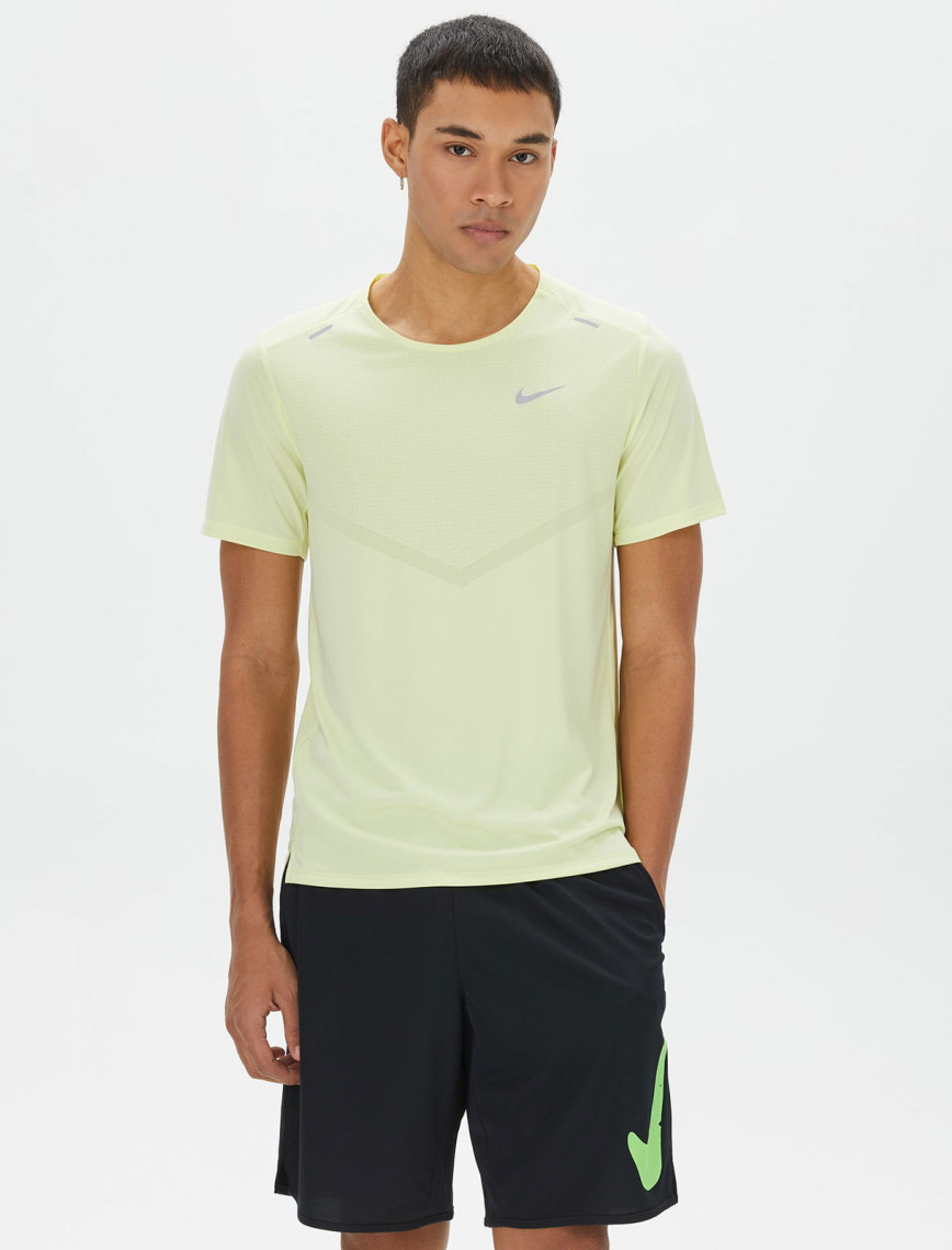 Nike Dri-FIT Rise 365 Ss Erkek Gri T-Shirt Nike Dri-FIT Rise 365 Ss Erkek Gri T-Shirt