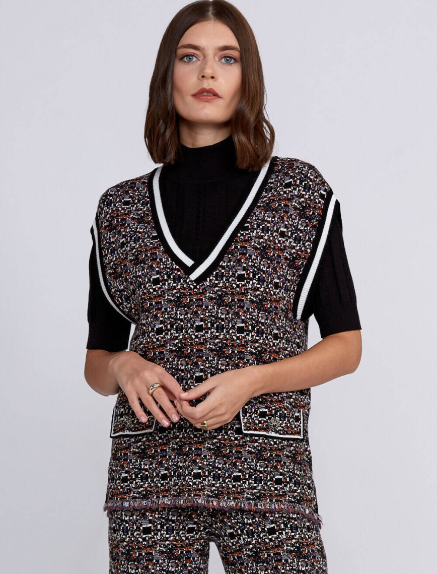 Knitss Jakar Desenli Taşlı Düğmeli Triko Yelek Knitss Jakar Desenli Taşlı Düğmeli Triko Yelek