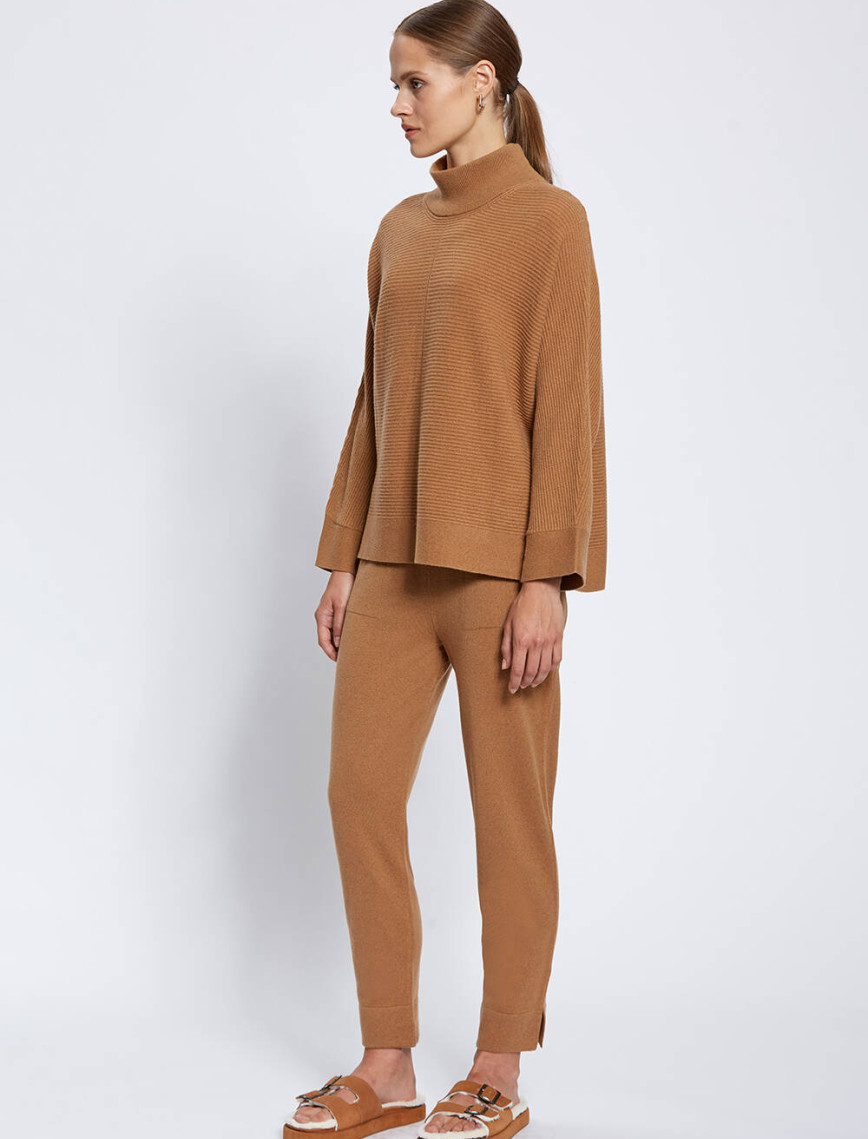 Knitss Oversıze Dik Yaka Camel Kaşmir Triko Knitss Oversıze Dik Yaka Camel Kaşmir Triko