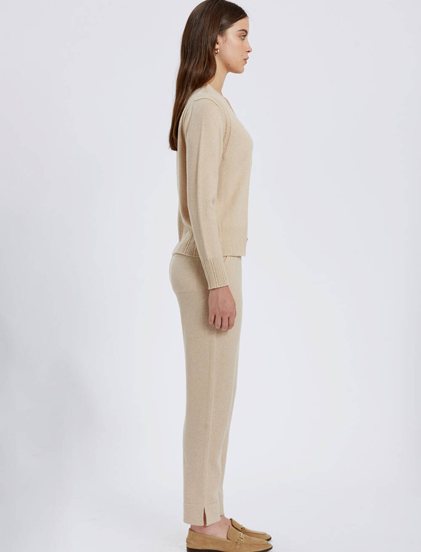 Knitss Saç Örgü Detaylı Krem Rengi Kaşmir Triko Hırka Knitss Saç Örgü Detaylı Krem Rengi Kaşmir Triko Hırka