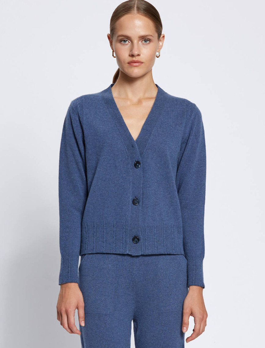 Knitss Saç Örgü Detaylı Mavi Kaşmir Triko Hırka Knitss Saç Örgü Detaylı Mavi Kaşmir Triko Hırka