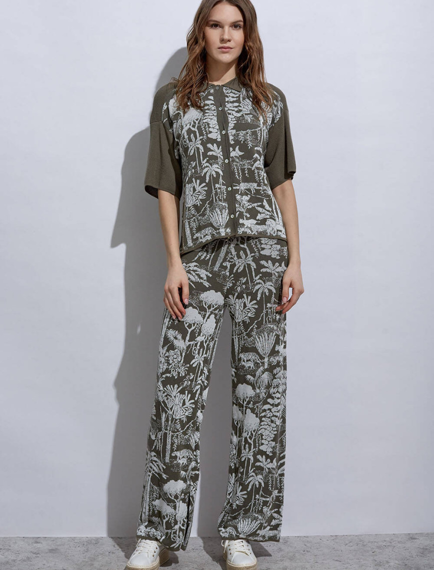 Knitss Tropikal Desenli Ekru Haki Triko Üst Knitss Tropikal Desenli Ekru Haki Triko Üst