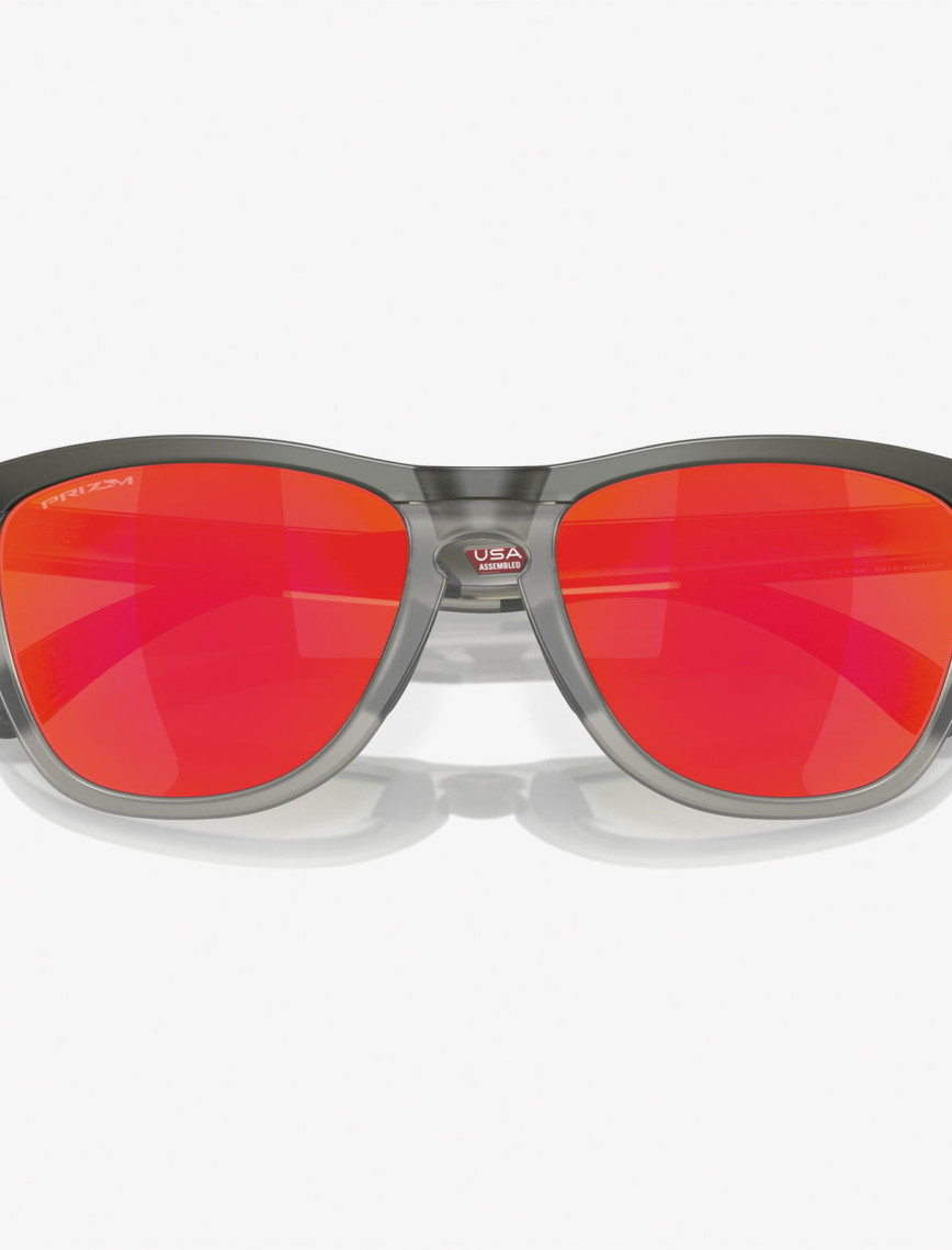 OAKLEY 0OO9284 Injected Erkek Gri Güneş Gözlüğü OAKLEY 0OO9284 Injected Erkek Gri Güneş Gözlüğü