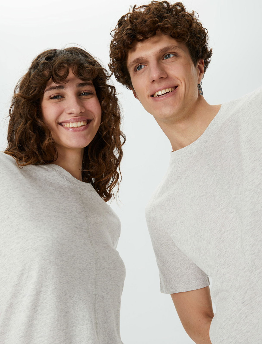 The Stay Line Soley Unisex Bej T-Shirt The Stay Line Soley Unisex Bej T-Shirt