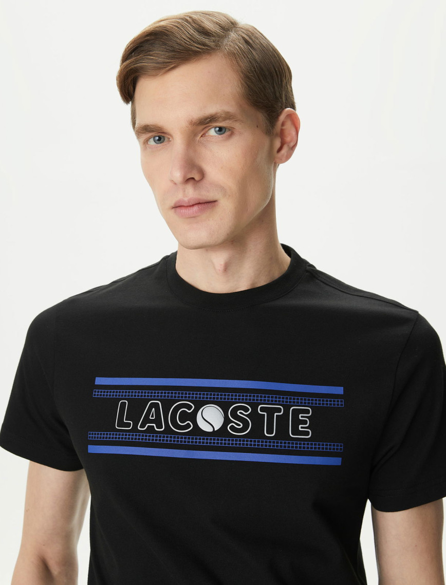Lacoste Erkek Regular Fit Bisiklet Yaka Baskılı Siyah T-Shirt Lacoste Erkek Regular Fit Bisiklet Yaka Baskılı Siyah T-Shirt