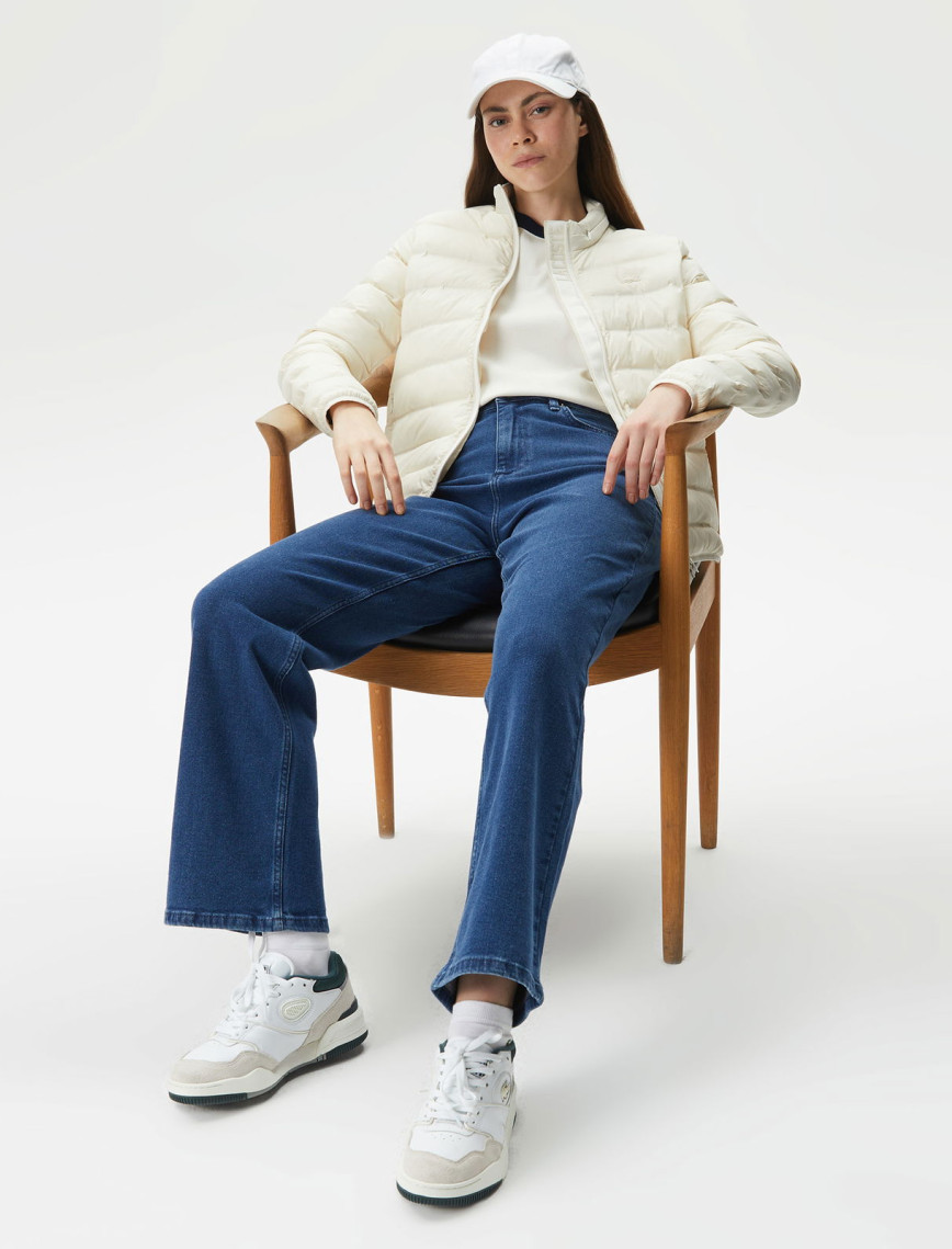 Lacoste Kadın Dik Yaka Kapitone Beyaz Mont Lacoste Kadın Dik Yaka Kapitone Beyaz Mont