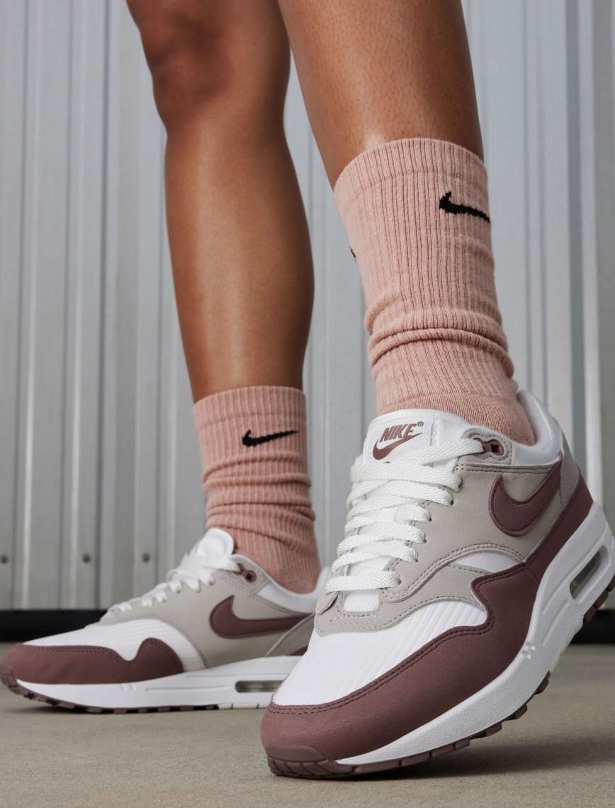 Nike Air Max 1 '87 Kadın Beyaz Spor Ayakkabı Nike Air Max 1 '87 Kadın Beyaz Spor Ayakkabı