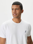 Nautica Erkek Beyaz Standart Fit T-Shirt Nautica Erkek Beyaz Standart Fit T-Shirt