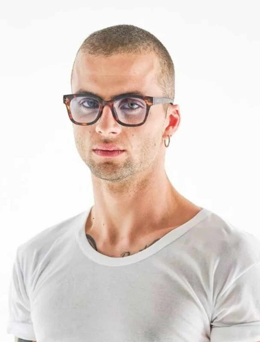 Okkia Giovanni Klasik Havana Mavisi Siyah Lens Unisex
Güneş Gözlüğü Siyah & Gri Okkia Giovanni Klasik Havana Mavisi Siyah Lens Unisex
Güneş Gözlüğü Siyah & Gri