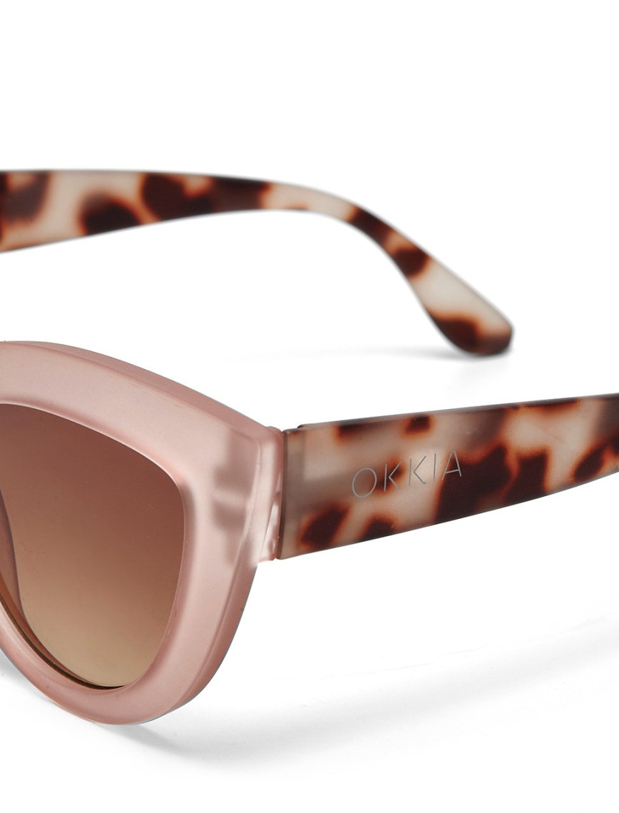 Okkia Claudia Big Cat Güneş Gözlüğü
Havana Pembesi Okkia Claudia Big Cat Güneş Gözlüğü
Havana Pembesi