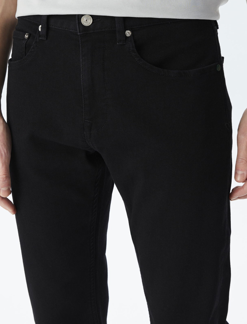 Lacoste Erkek Slim Fit Siyah Jean Pantolon