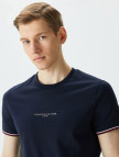 Tommy Hilfiger Logo Tipped Erkek Lacivert T-Shirt Tommy Hilfiger Logo Tipped Erkek Lacivert T-Shirt