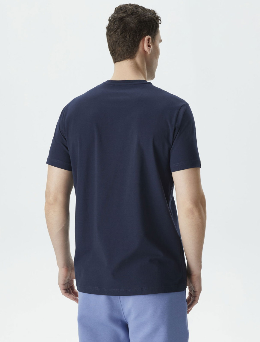 Nautica Erkek Lacivert Standart Fit T-Shirt Nautica Erkek Lacivert Standart Fit T-Shirt