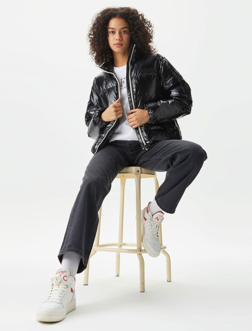 Tommy Hilfiger New York Glossffer Kadın Siyah Mont Tommy Hilfiger New York Glossffer Kadın Siyah Mont