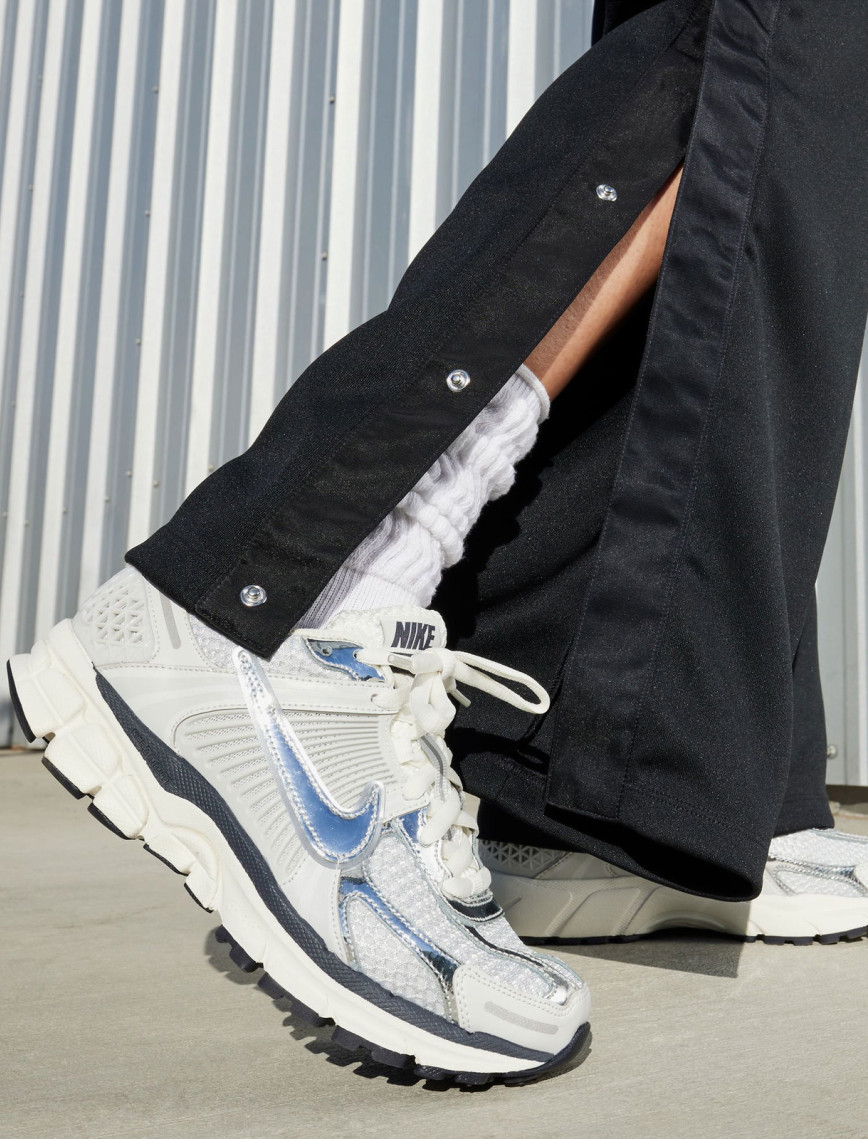 Nike Zoom Vomero 5 Kadın Gri Spor Ayakkabı Nike Zoom Vomero 5 Kadın Gri Spor Ayakkabı