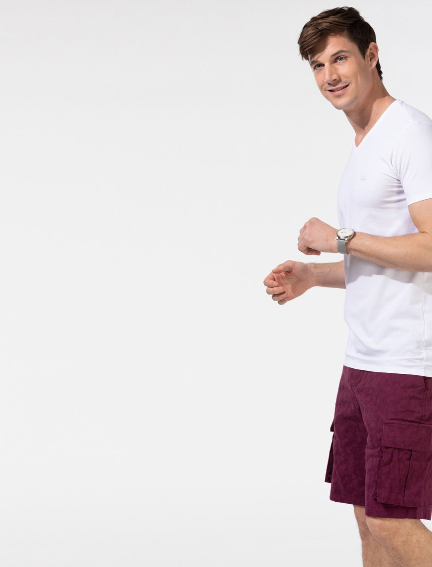 Lacoste Erkek Slim Fit V yaka Beyaz T-Shirt Lacoste Erkek Slim Fit V yaka Beyaz T-Shirt