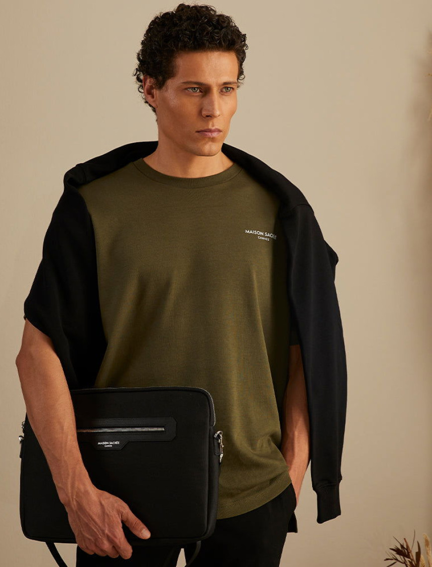 Maison Sacrée Maison Sacrée Haki Basic T-Shirt Maison Sacrée Maison Sacrée Haki Basic T-Shirt