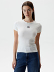 Tommy Jeans Slim Badge Rib Kadın Beyaz T-Shirt Tommy Jeans Slim Badge Rib Kadın Beyaz T-Shirt