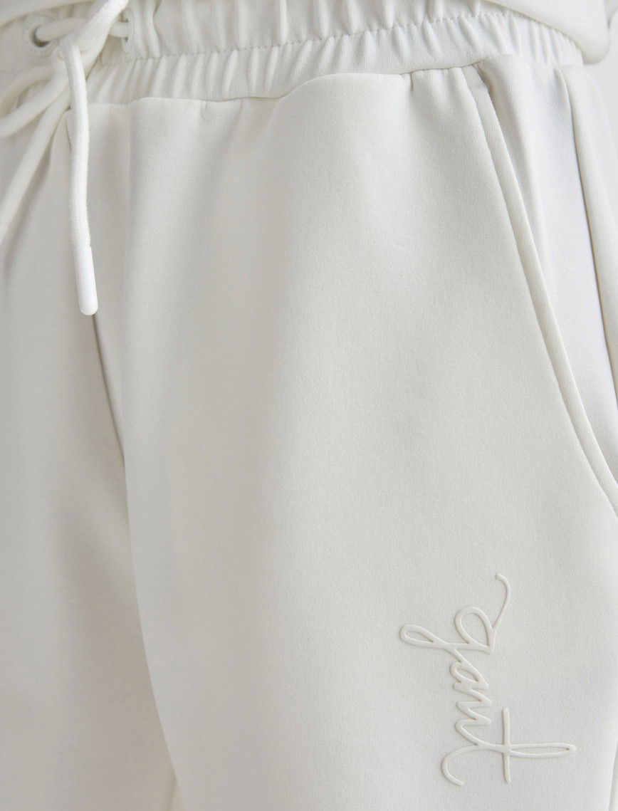 GANT Kadın Krem Regular Fit Şort