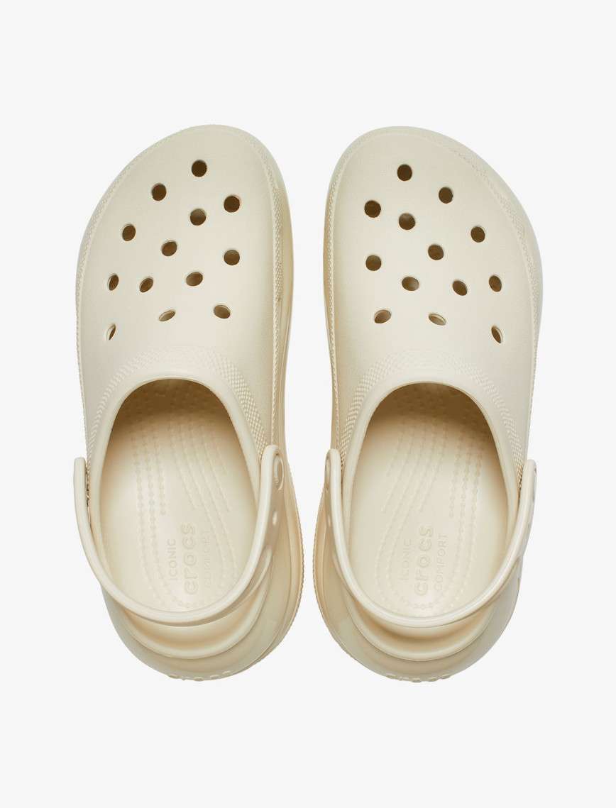 Crocs Classic Mega Crush Kadın Krem Terlik Crocs Classic Mega Crush Kadın Krem Terlik