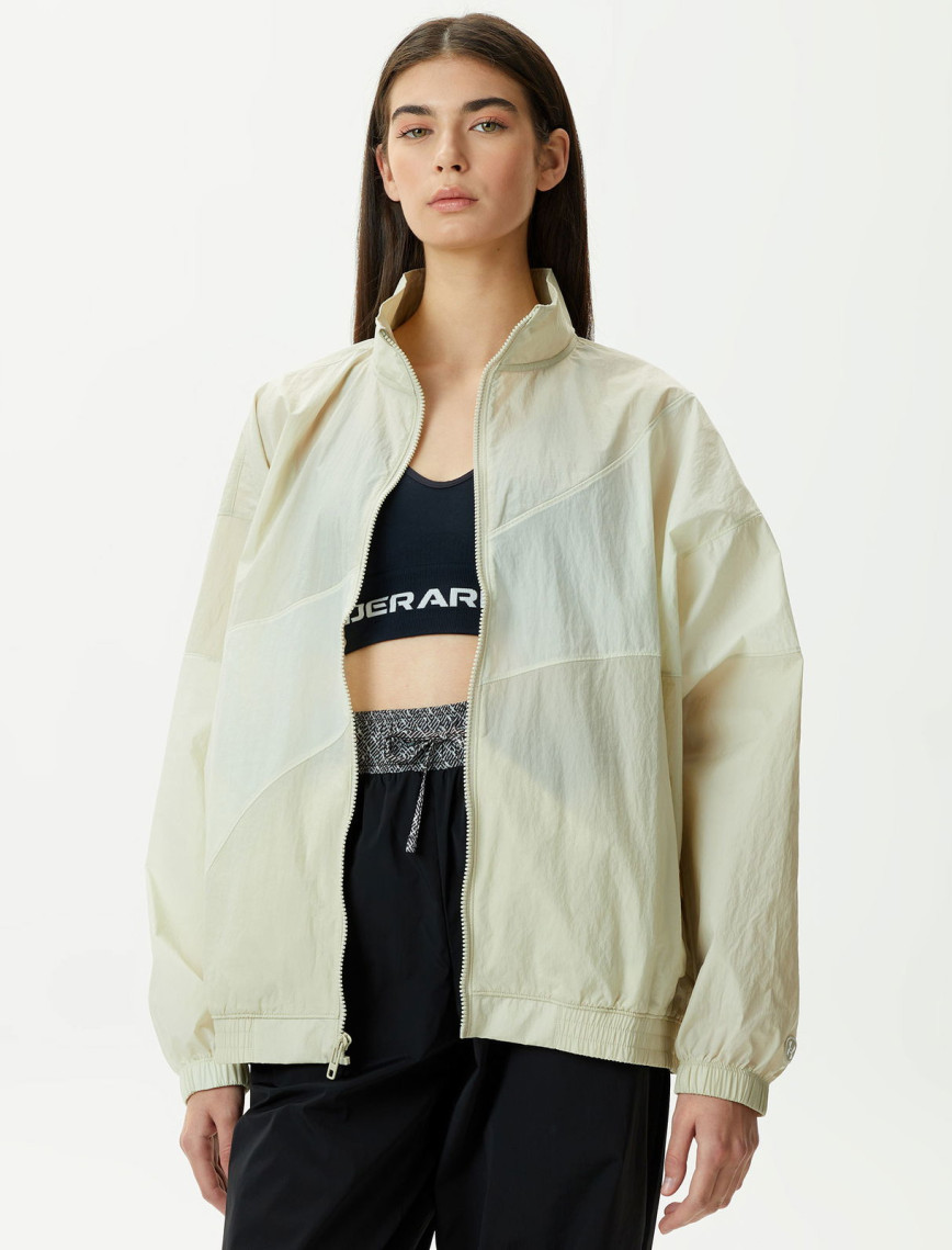 Under Armour Legacy Crinkle Kadın Siyah/Beyaz Ceket Under Armour Legacy Crinkle Kadın Siyah/Beyaz Ceket