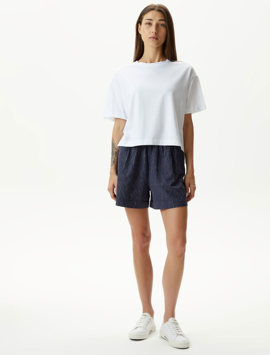 Nautica Kadın Lacivert Relaxed Fit Çizgili Şort Nautica Kadın Lacivert Relaxed Fit Çizgili Şort