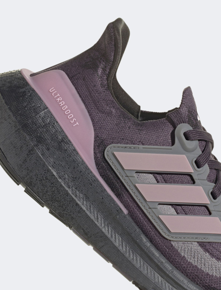 adidas Ultraboost Light Kadın Siyah Koşu Ayakkabısı adidas Ultraboost Light Kadın Siyah Koşu Ayakkabısı